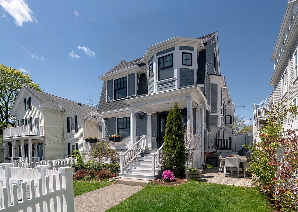 1st image of 36 Laurel St #1
