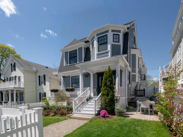 36 Laurel St #1, Somerville, MA 02143
