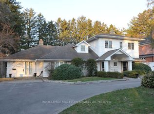 1412 Hurontario St #A, Mississauga, ON L5G 3H4
