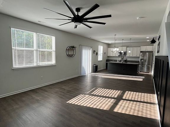 5th image of 751 Stradleigh Ct
