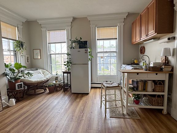 3rd image of 248 Lafayette St APT 10