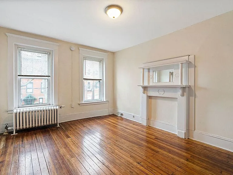 165 Park St — Photo 3
