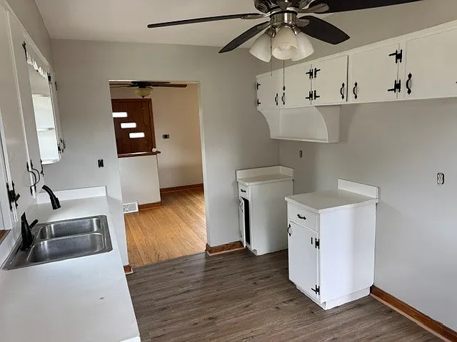 2338 Embassy Ln — Photo 8