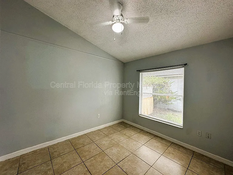 11818 Shotgate Ct — Photo 20
