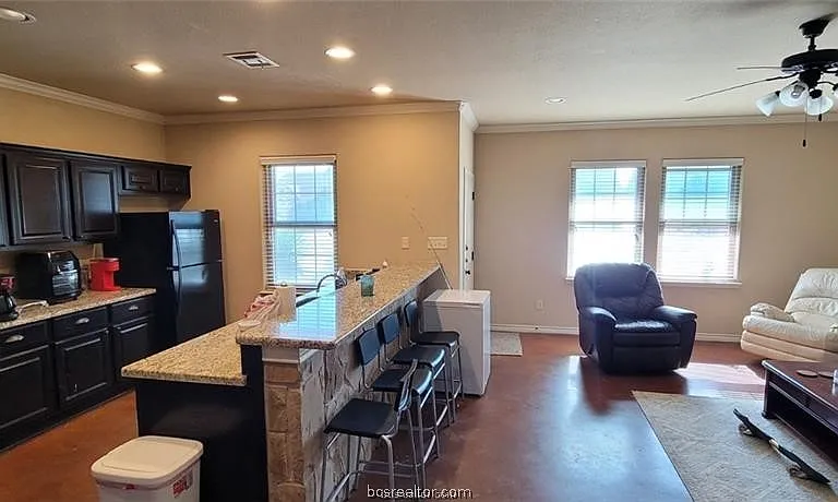 106 Knox Dr — Photo 4