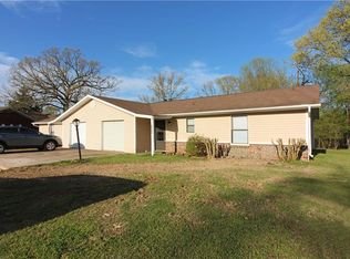 8952 S Park Rd, Rogers, AR 72756