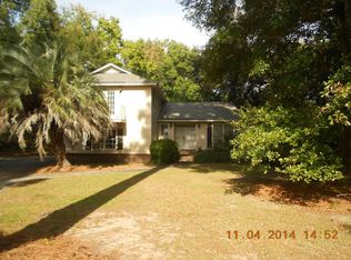 1044 Law Ln, Mount Pleasant, SC 29464