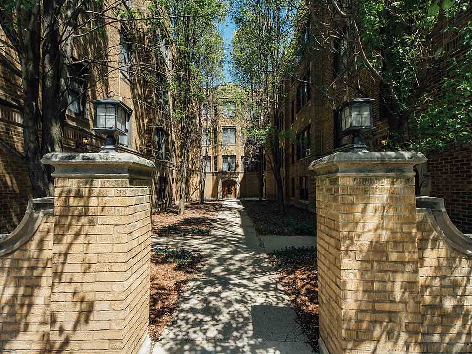 2348 W. Addison - Exterior