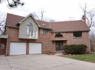 2306 S 105th St, Omaha, NE 68124