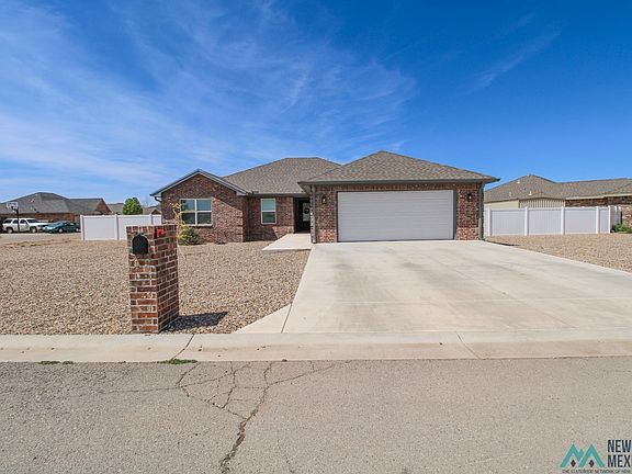 4th image of 1200 Oakwood Cir
