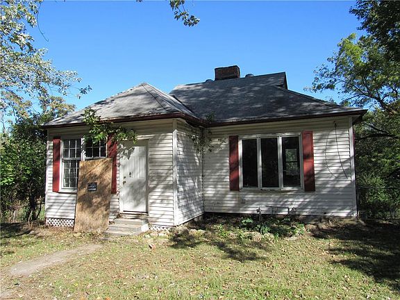 3rd image of 901 S Glenwood Ave