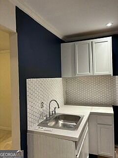 3rd image of 811 Little Short St