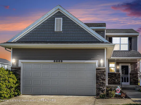 6669 Cotswald Dr #126, Grand Ledge, MI 48837
