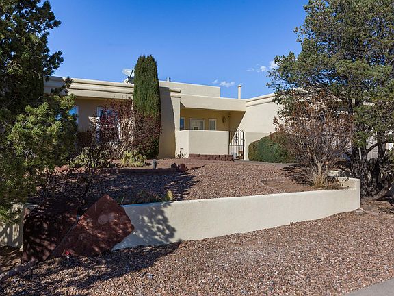 2nd image of 9615 Regal Ridge Dr NE