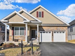 470 Valor Dr, Lititz, PA 17543