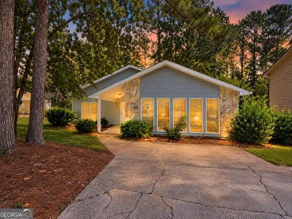 6260 Mozart Dr, Riverdale, GA 30296