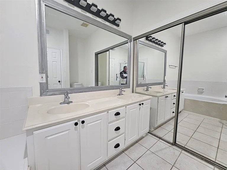 35 S Avonlea Cir — Photo 20