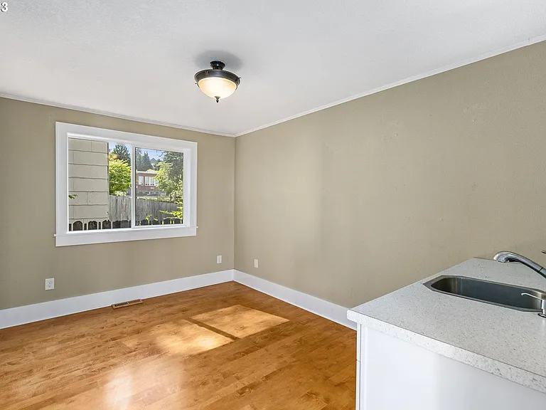 7615 SE Morrison St — Photo 11