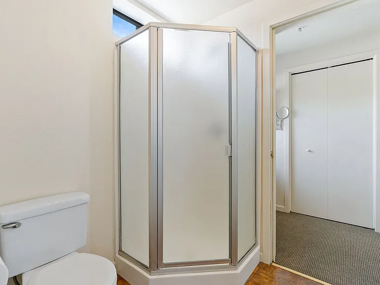 2074-2078 Parker Street - Residential — Photo 17
