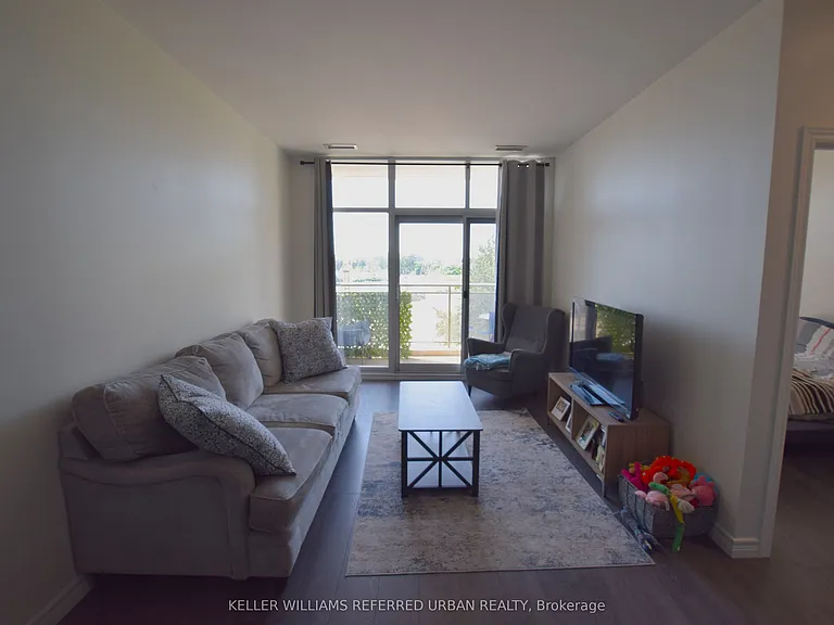 1 Leaside Park Dr #408 — Photo 6