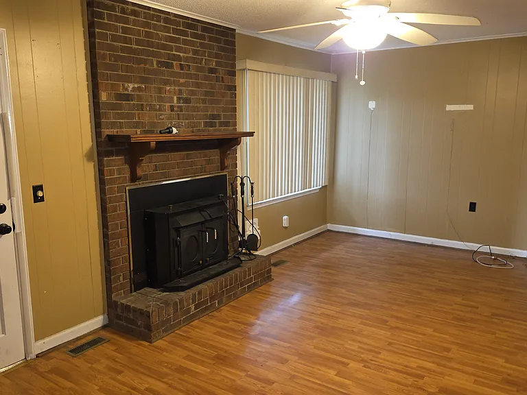 614 Garfield Dr — Photo 13