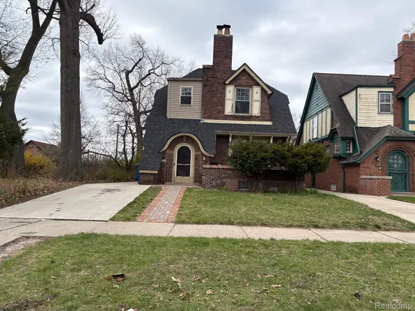 2803 Woodstock Dr, Detroit, MI 48203