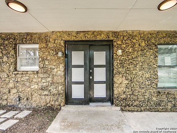 4th image of 1429 North Ctr