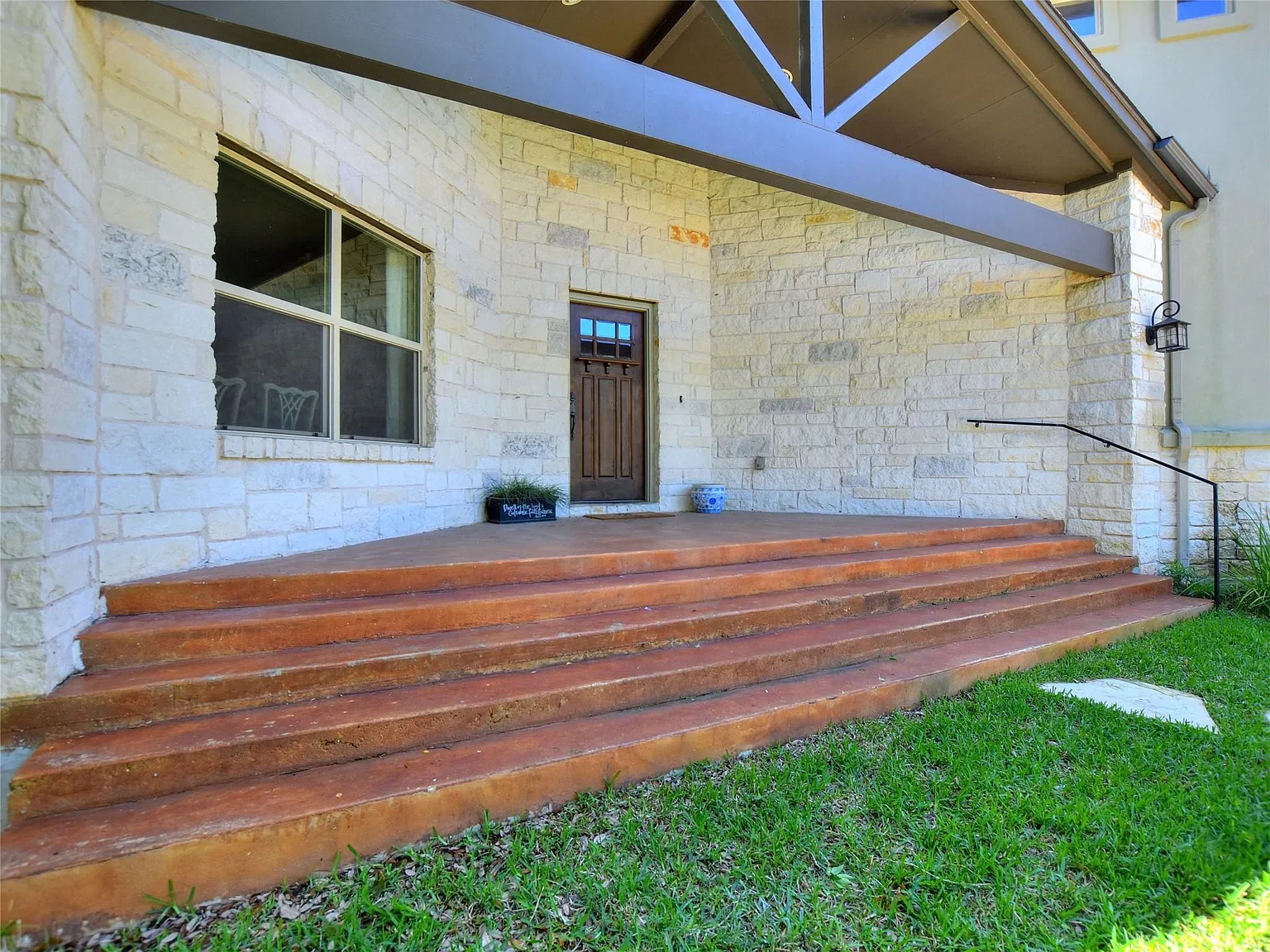4 bed, 3.5 bath, 2687 sqft, $3,000 — Photo 4