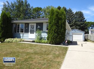 1630 Fern Dr, Manitowoc, WI 54220