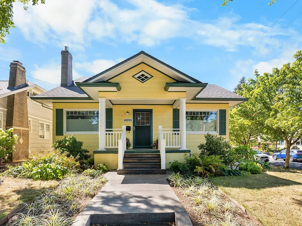 4073 NE 30th Ave
