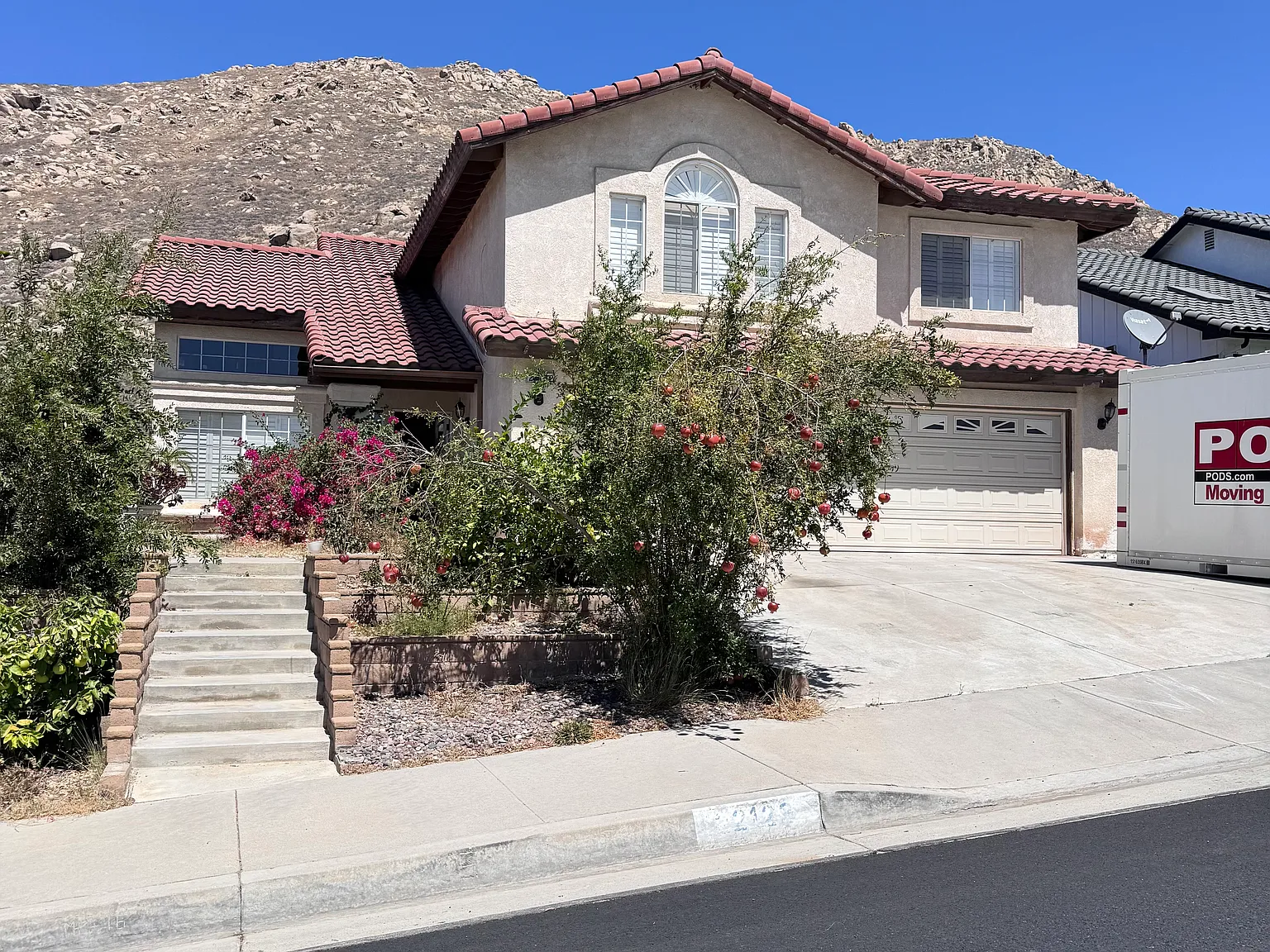 4 bed, 2.5 bath, 2334 sqft, $3,500 — Photo 1