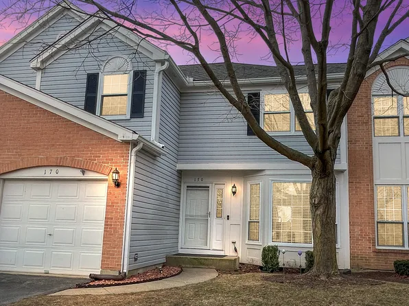 170 Wellington Cir, Gurnee, IL 60031