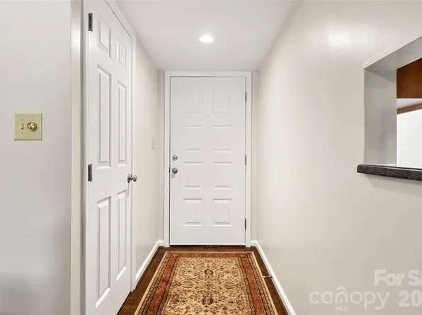 7912 Greenside Ct, Charlotte, NC 28277