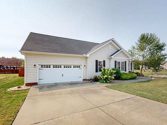 3rd image of 2247 Mitchell Dr