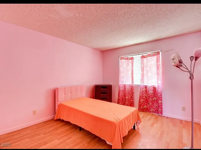 4053 Hazelridge Dr — Photo 14