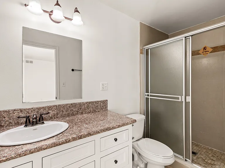 2673 Menlo Ave #3 — Photo 36