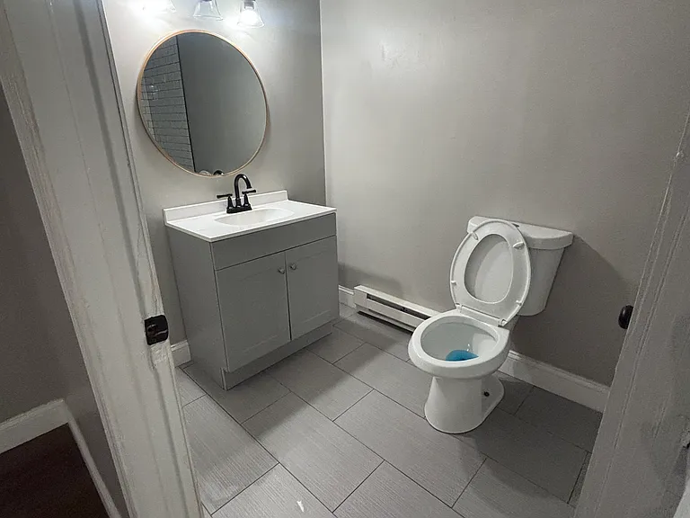 110 Railroad Ave #7 — Photo 5