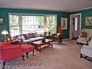 4th image of 7 Stevens Ct