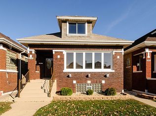 5734 W Henderson St, Chicago, IL 60634