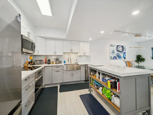 20810 San Simeon Way #108, Miami, FL 33179