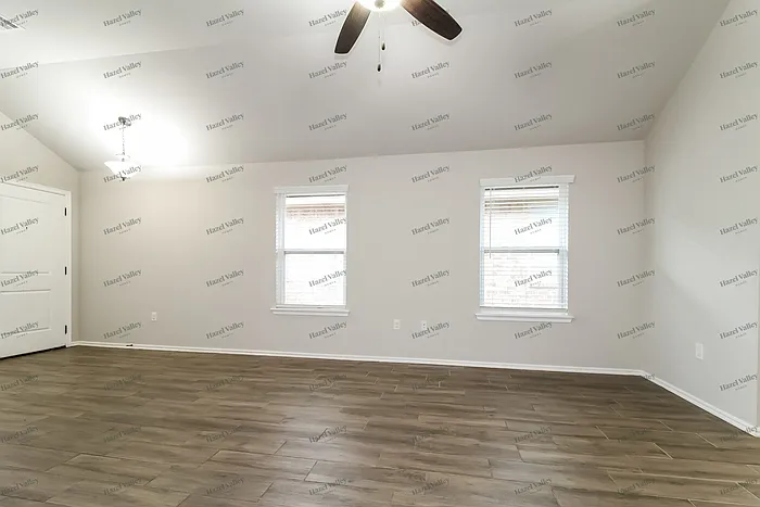 4724 Crystal Hill Dr — Photo 4