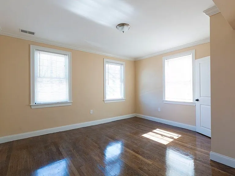 4803 Washington St #3 — Photo 15