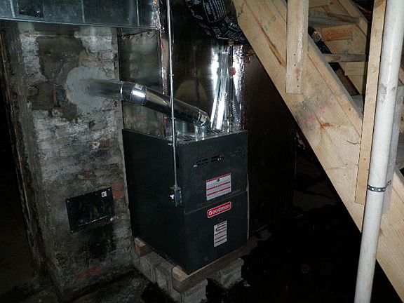 2nd image of 19 Woodland Dr