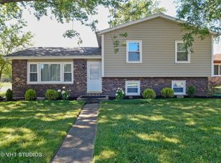 1001 Winthrop Ct, Zion, IL 60099