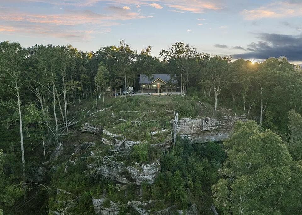 1st image of 218 Buckeye Ln