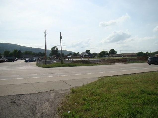 1st image of 4405 N Broadway