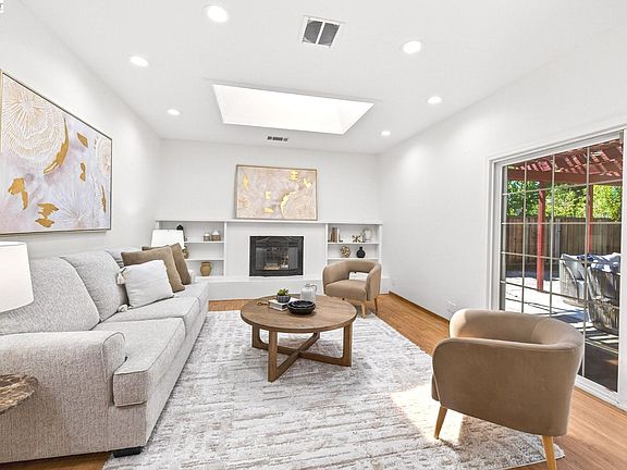 4th image of 4028 Drake Way