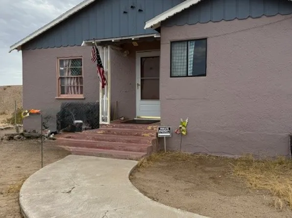 313 Desnok St, Needles, CA 92363