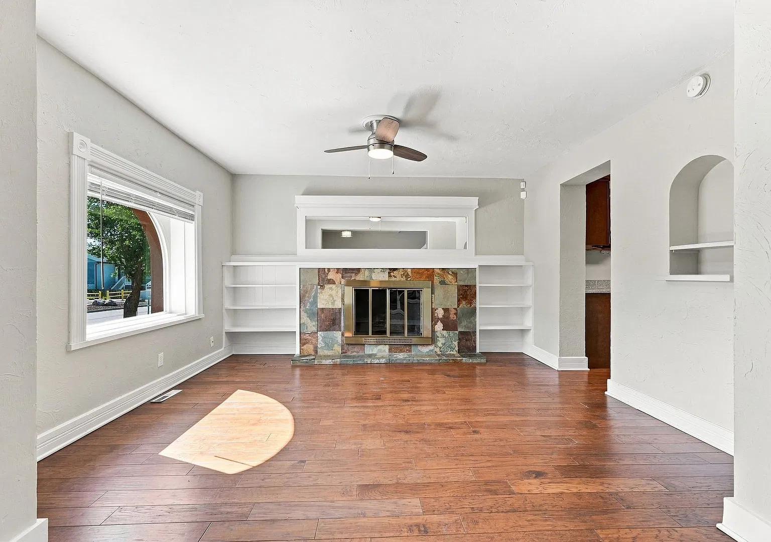 Spacious Jefferson Park Home with Solar & EV Charging — Photo 1
