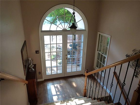 3rd image of 1219 Fern Hollow Dr